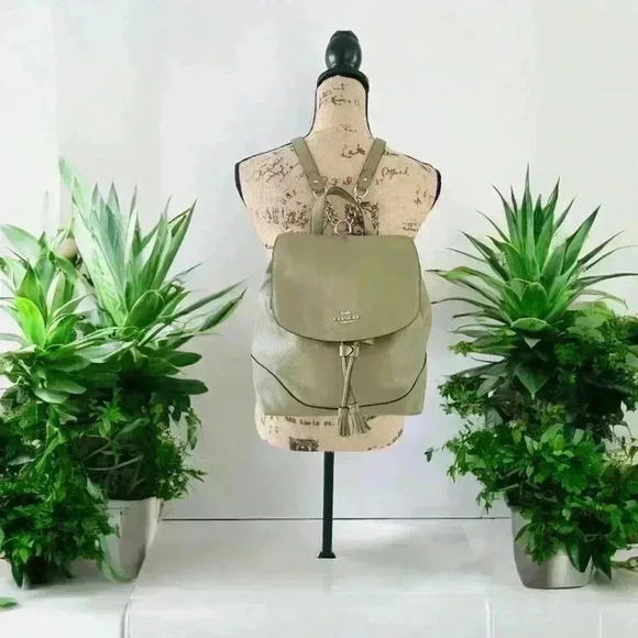 COACH Elle Backpack in clover green pebbled leather - Picture 5 of 11